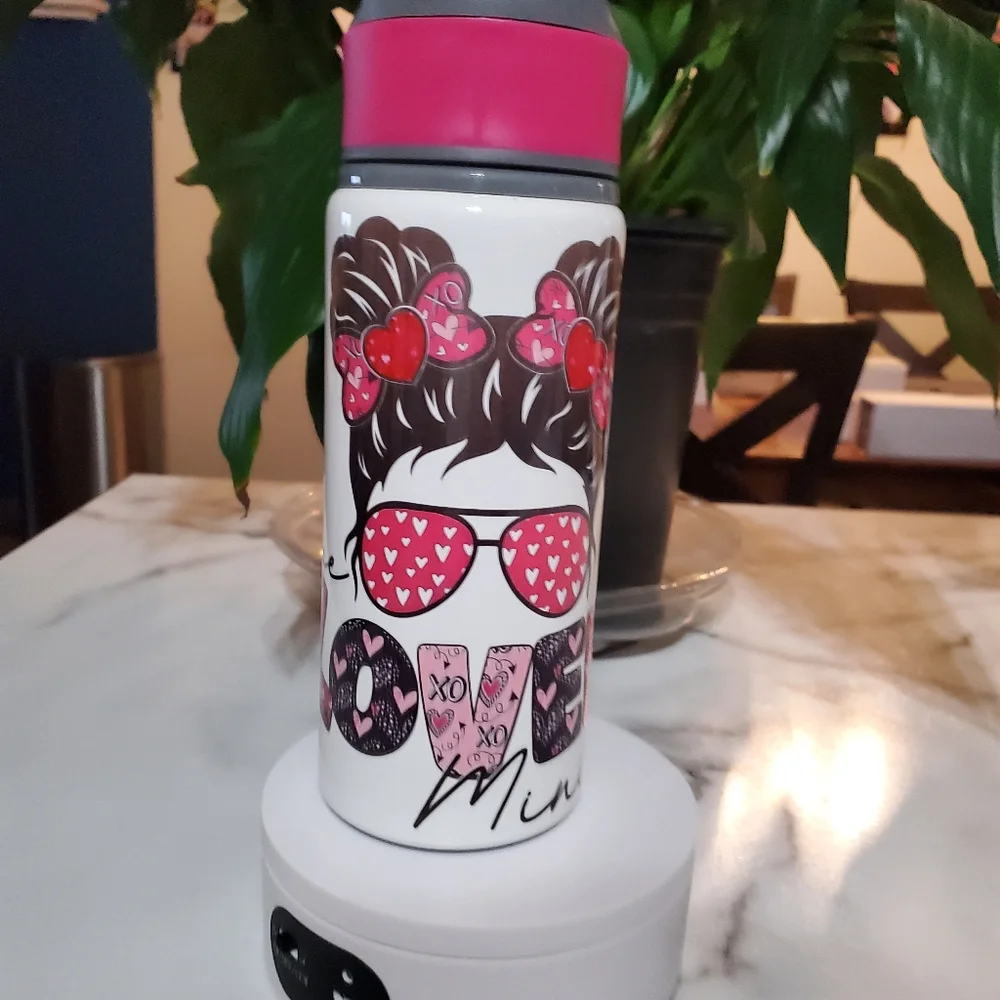 One Loved Minnie 20 oz Sport Water Bottle 🎉sale